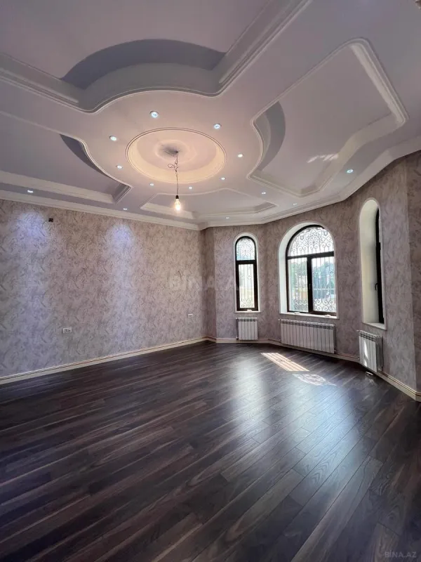 Satılır 7 otaqlı həyət evi 285 m²