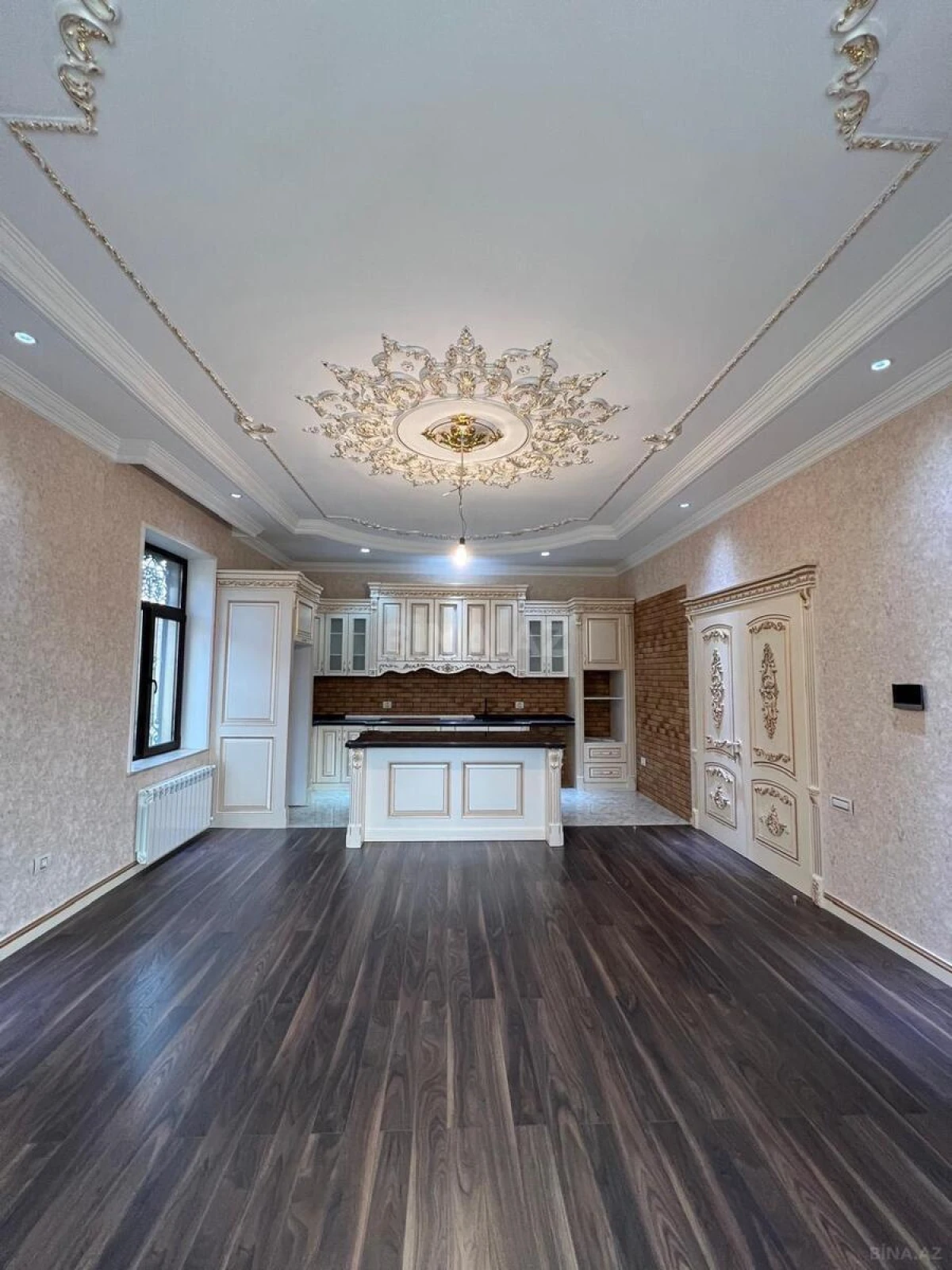 Satılır 7 otaqlı həyət evi 285 m²