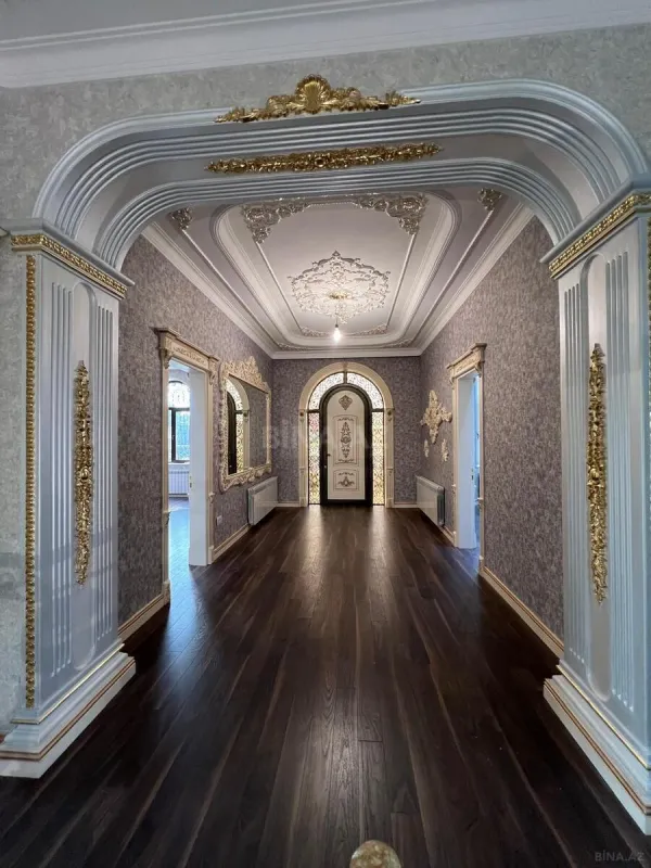 Satılır 7 otaqlı həyət evi 285 m²