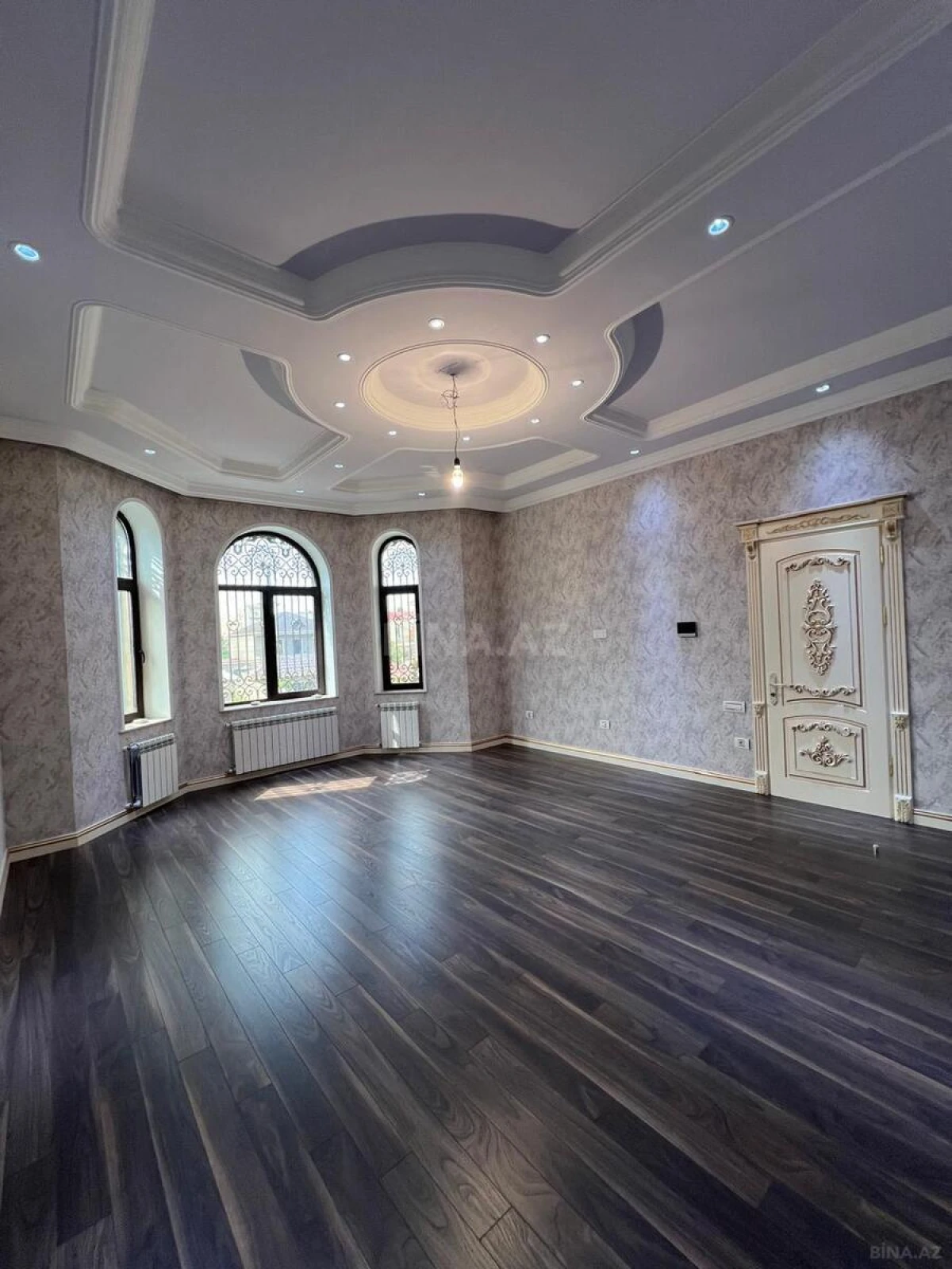 Satılır 7 otaqlı həyət evi 285 m²