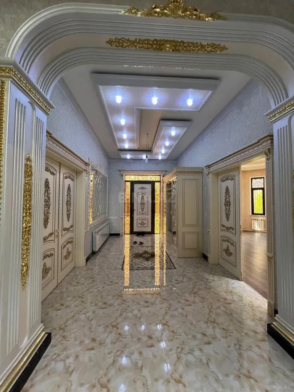 Satılır 7 otaqlı həyət evi 285 m²