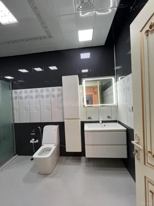 Satılır 7 otaqlı həyət evi 285 m²