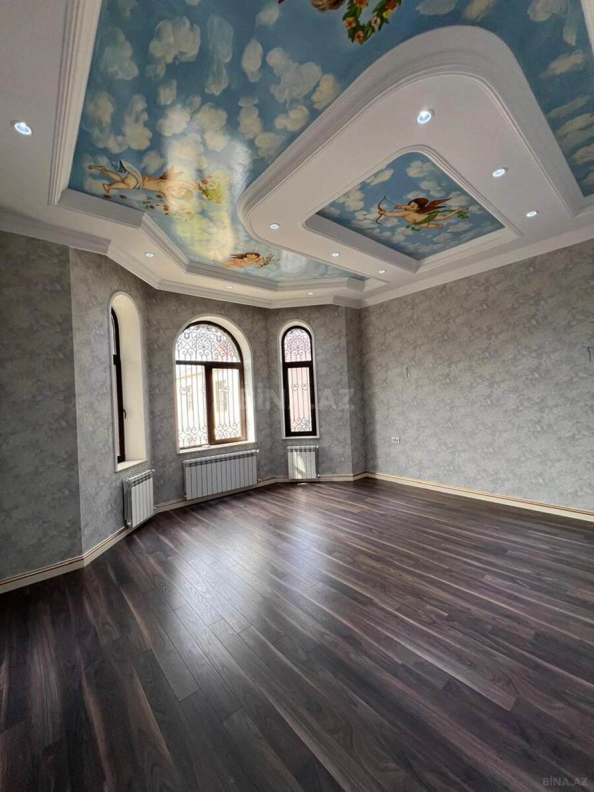 Satılır 7 otaqlı həyət evi 285 m²