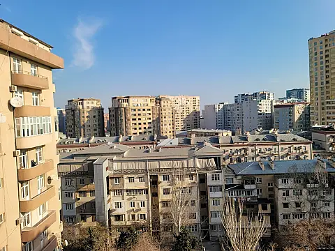 Kirayə verilir 2 otaqlı mənzil 56 m²