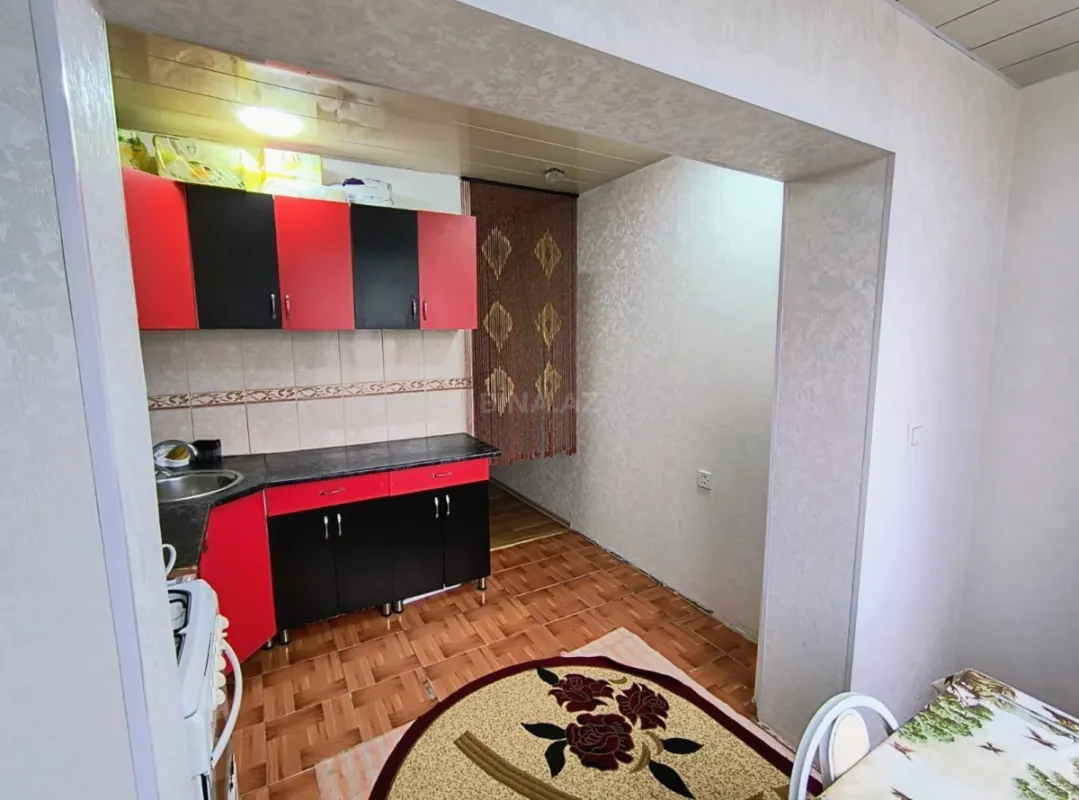 Satılır 4 otaqlı mənzil 90 m²