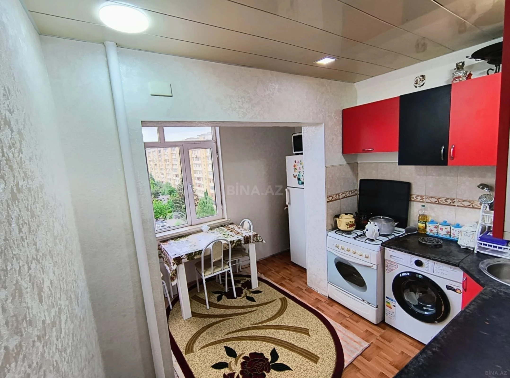 Satılır 4 otaqlı mənzil 90 m²