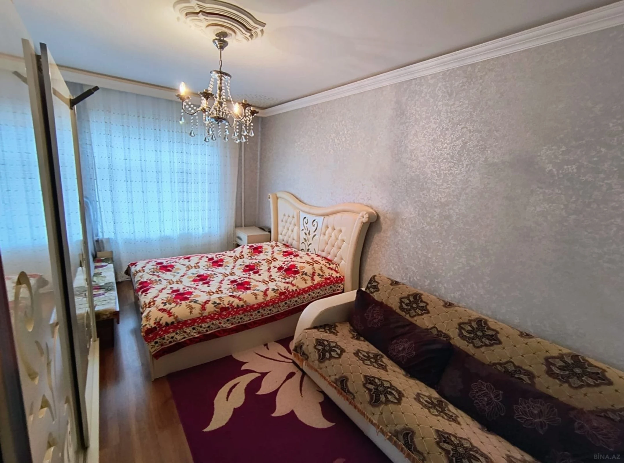 Satılır 4 otaqlı mənzil 90 m²