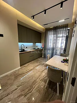 Kirayə verilir 2 otaqlı mənzil 80 m²