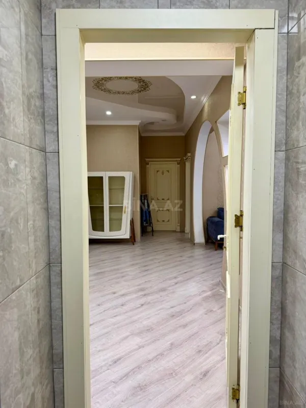Satılır 3 otaqlı mənzil 110 m²
