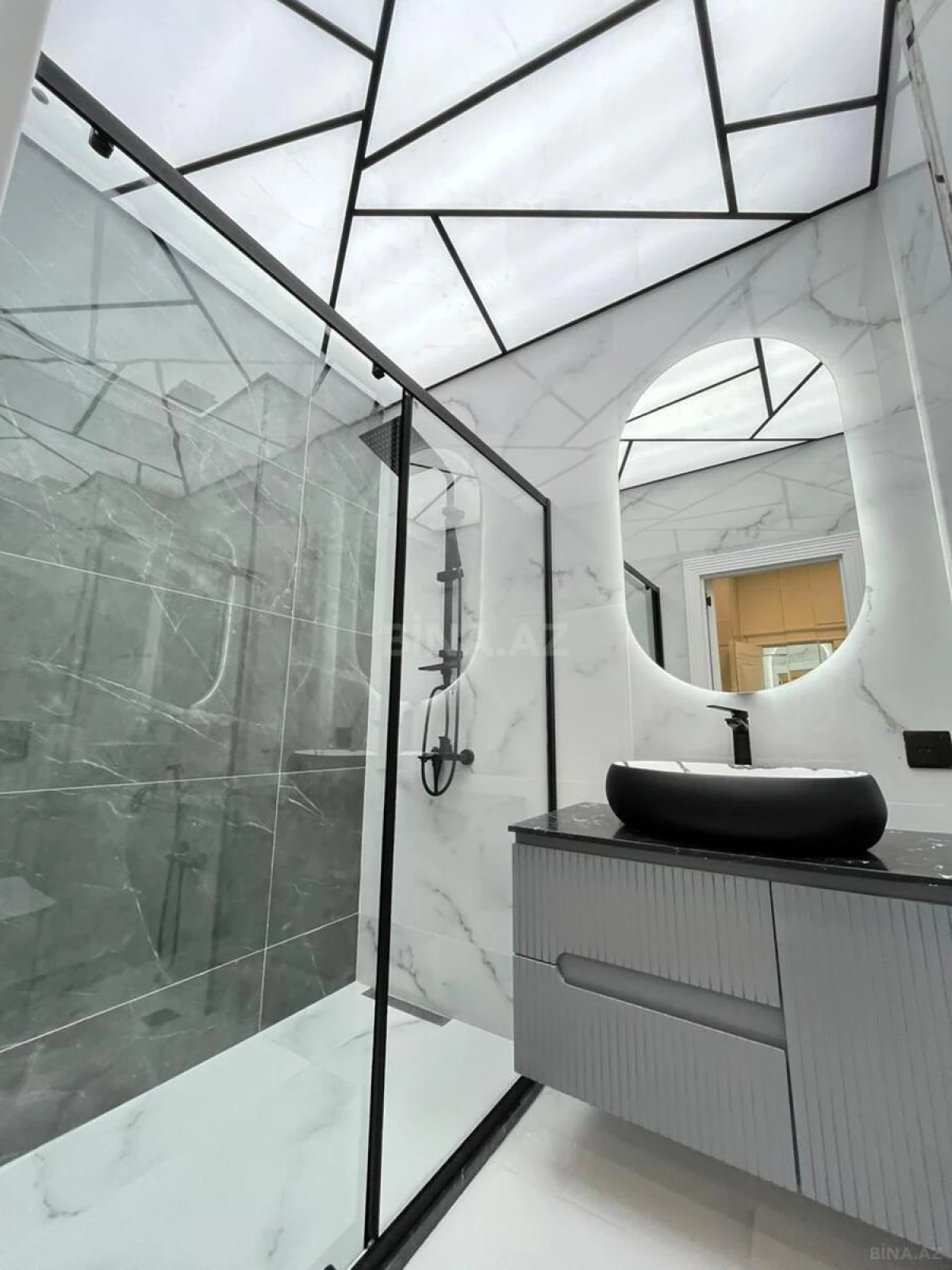 Satılır 2 otaqlı mənzil 67 m²