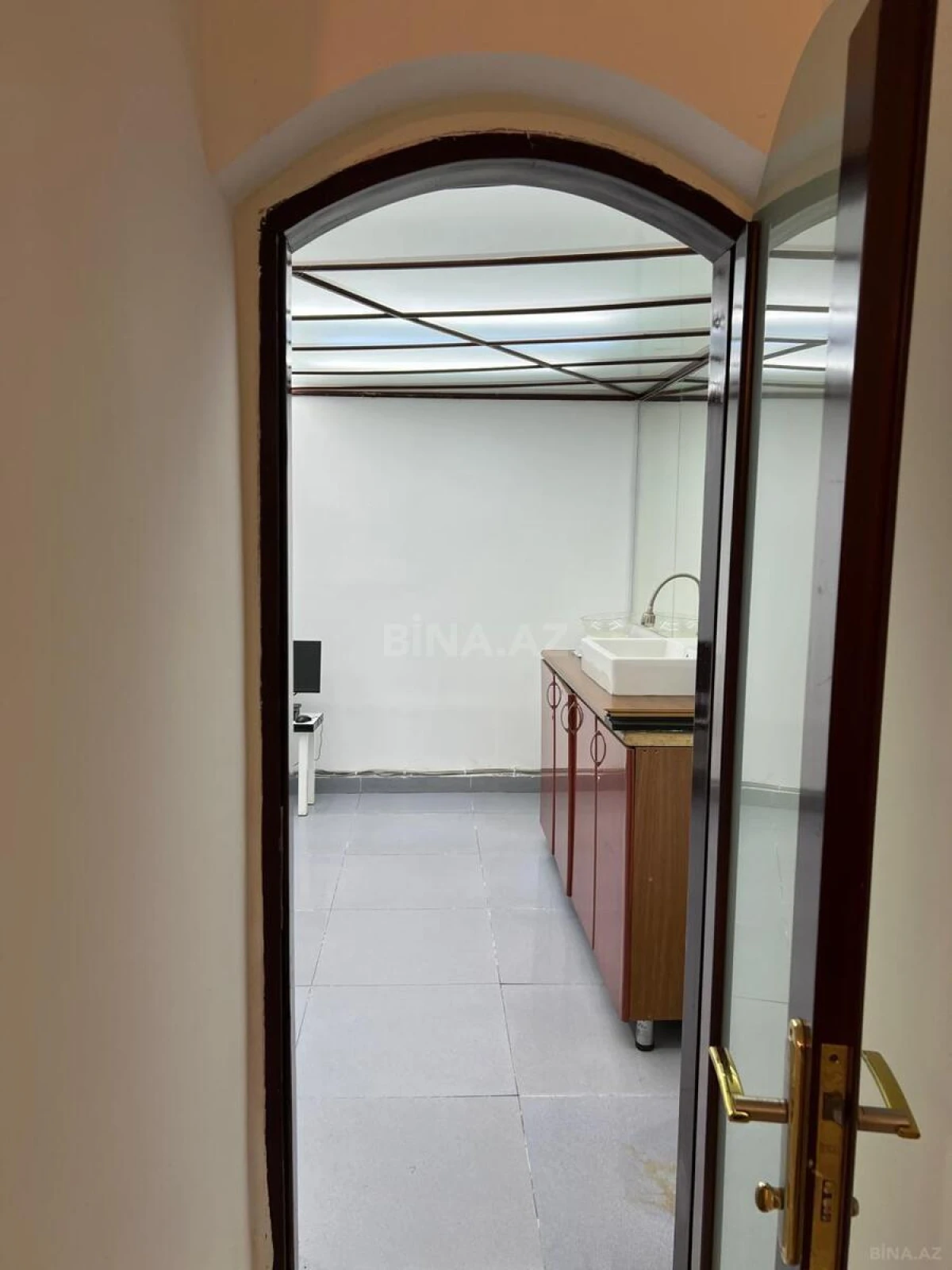 Kirayə verilir obyekt 170 m²