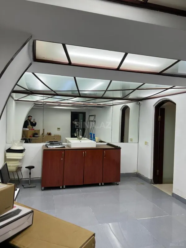 Kirayə verilir obyekt 170 m²