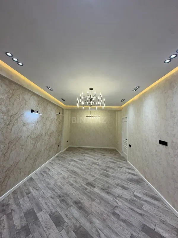 Satılır 4 otaqlı mənzil 125 m²
