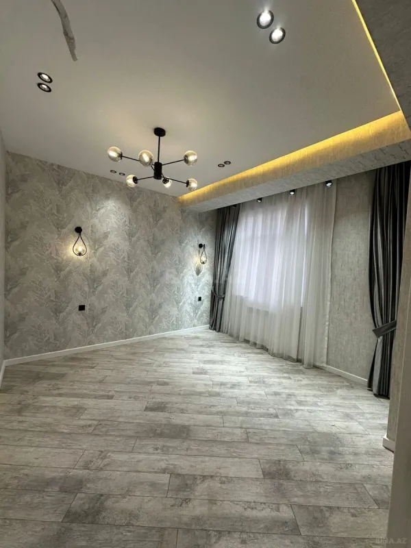 Satılır 4 otaqlı mənzil 125 m²