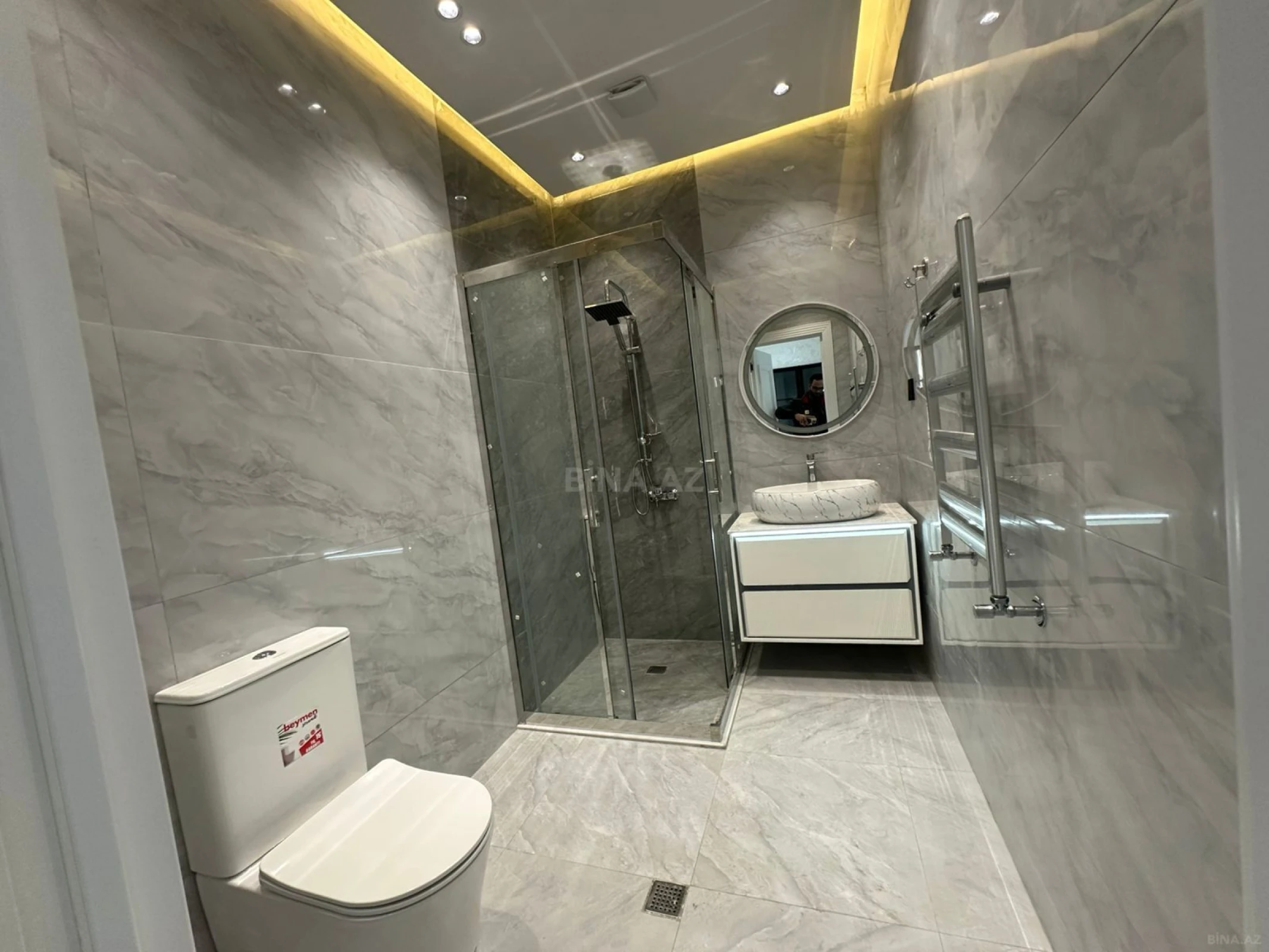 Satılır 4 otaqlı mənzil 125 m²