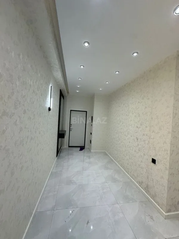 Satılır 4 otaqlı mənzil 125 m²