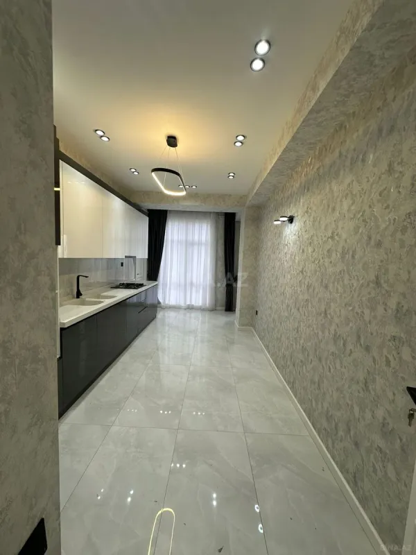Satılır 4 otaqlı mənzil 125 m²