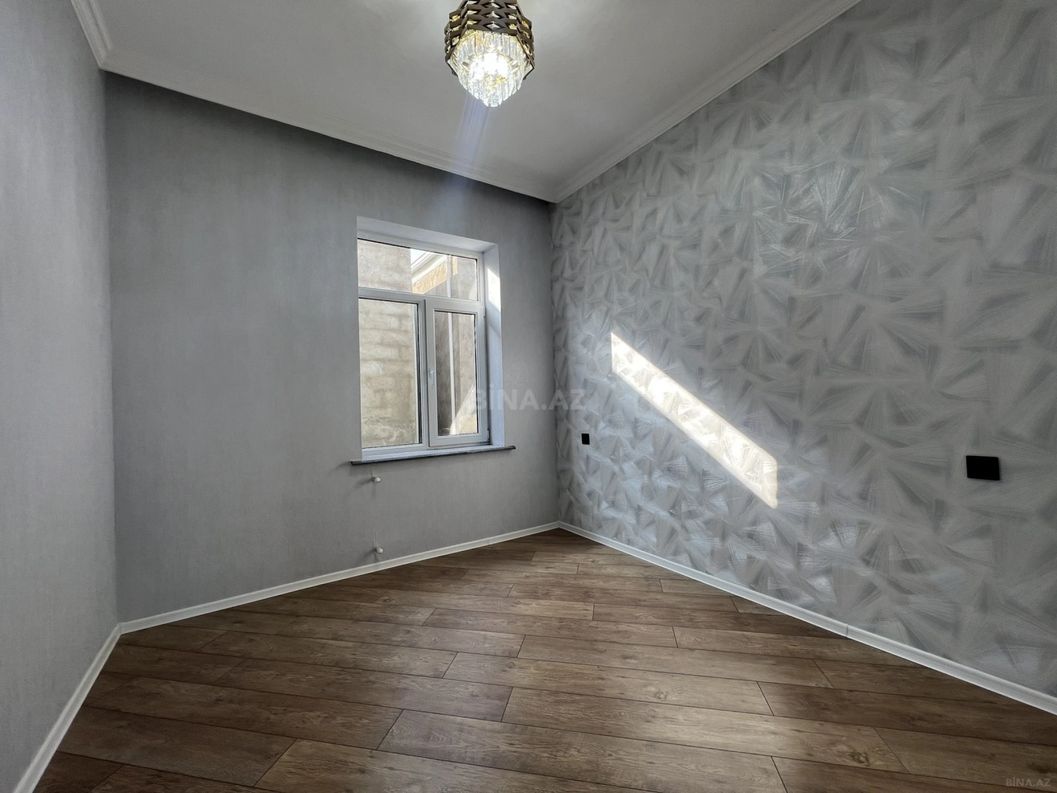 Satılır 5 otaqlı həyət evi 150 m²