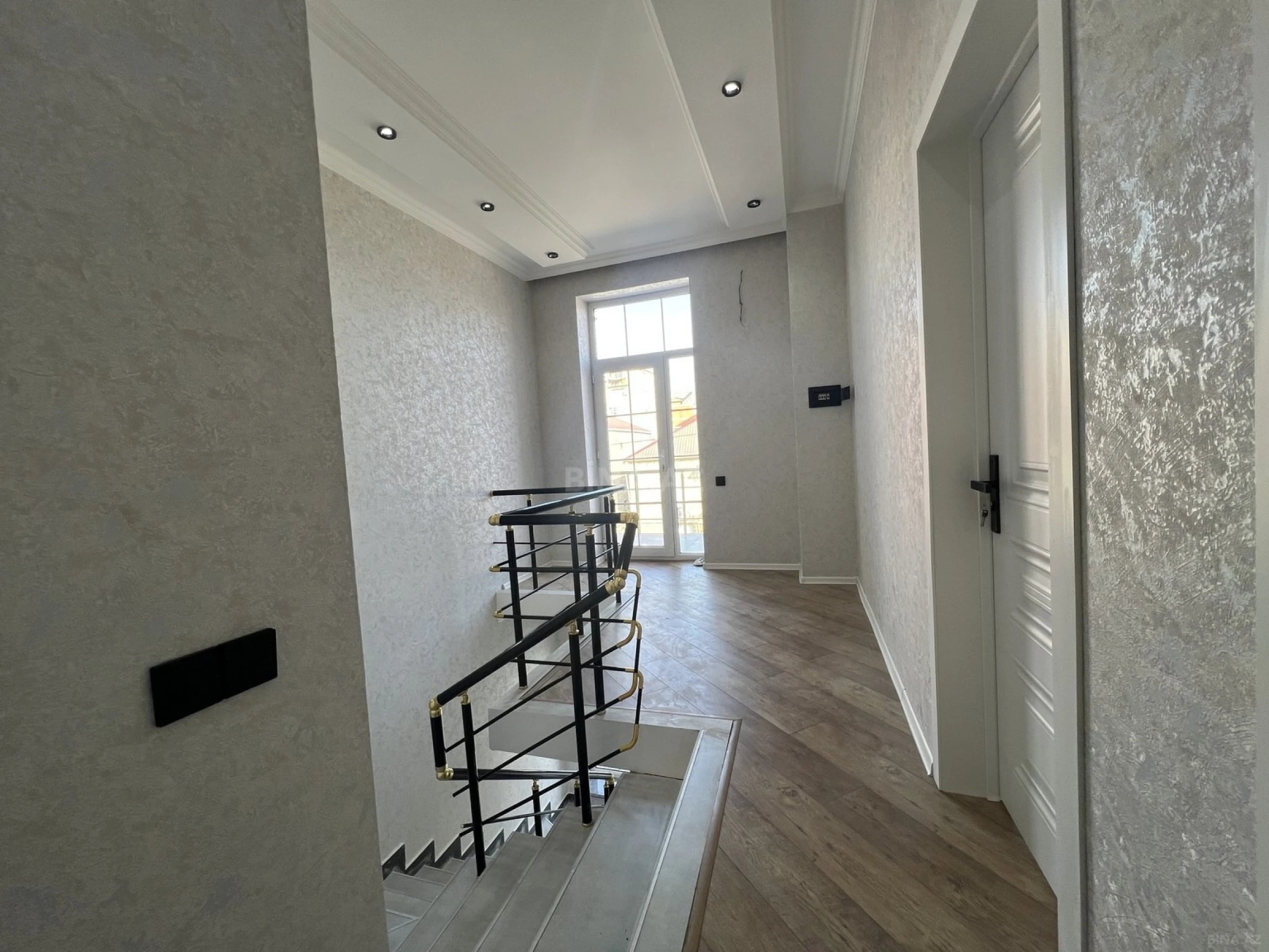 Satılır 5 otaqlı həyət evi 150 m²