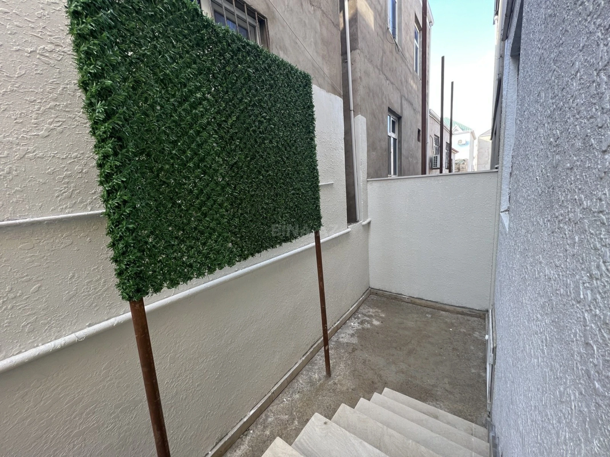 Satılır 5 otaqlı həyət evi 150 m²