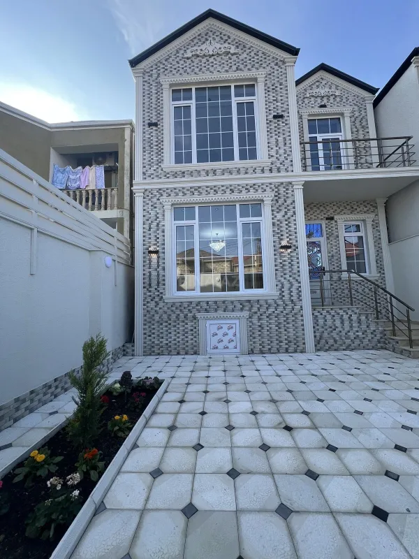 Satılır 5 otaqlı həyət evi 150 m²