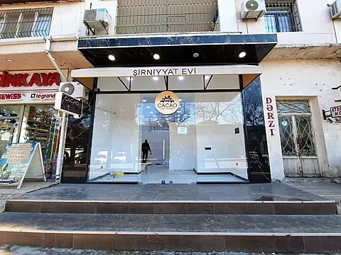 Kirayə verilir obyekt 100 m² — Bakı 100.00 m²