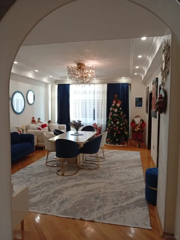 Satılır 3 otaqlı mənzil 125 m²