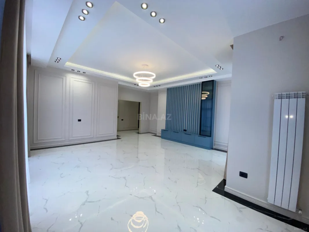 Satılır 3 otaqlı mənzil 132 m²