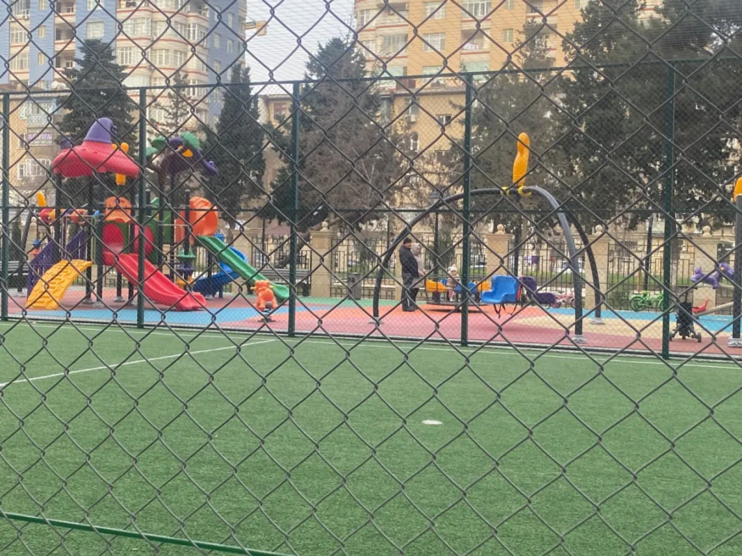 Satılır 3 otaqlı mənzil 132 m²