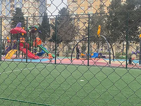 Satılır 3 otaqlı mənzil 132 m²