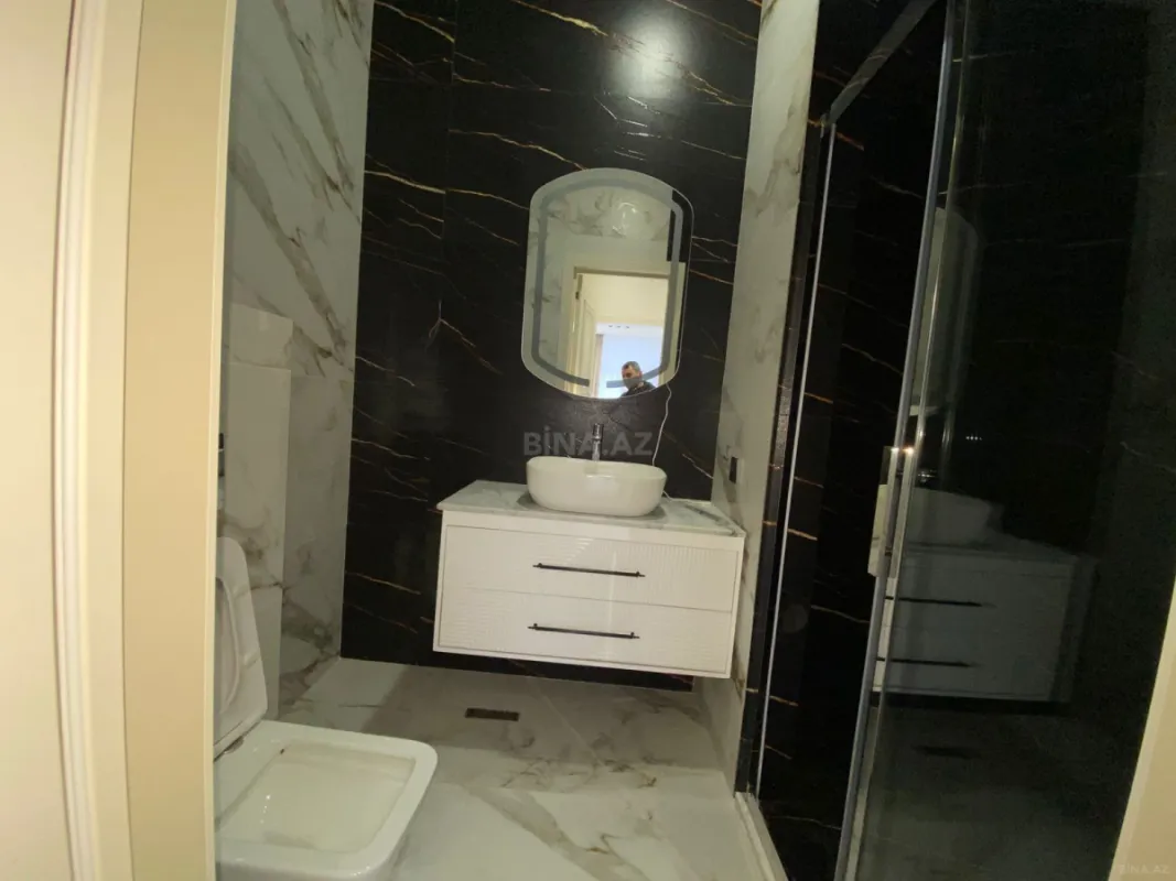 Satılır 3 otaqlı mənzil 132 m²