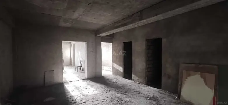 Satılır 4 otaqlı mənzil 150 m²