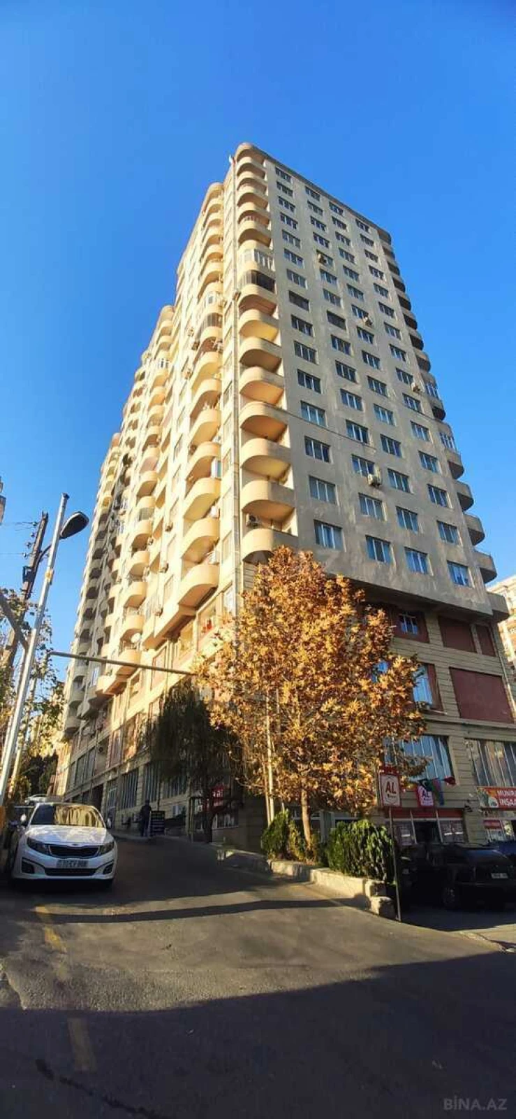 Satılır 4 otaqlı mənzil 150 m²