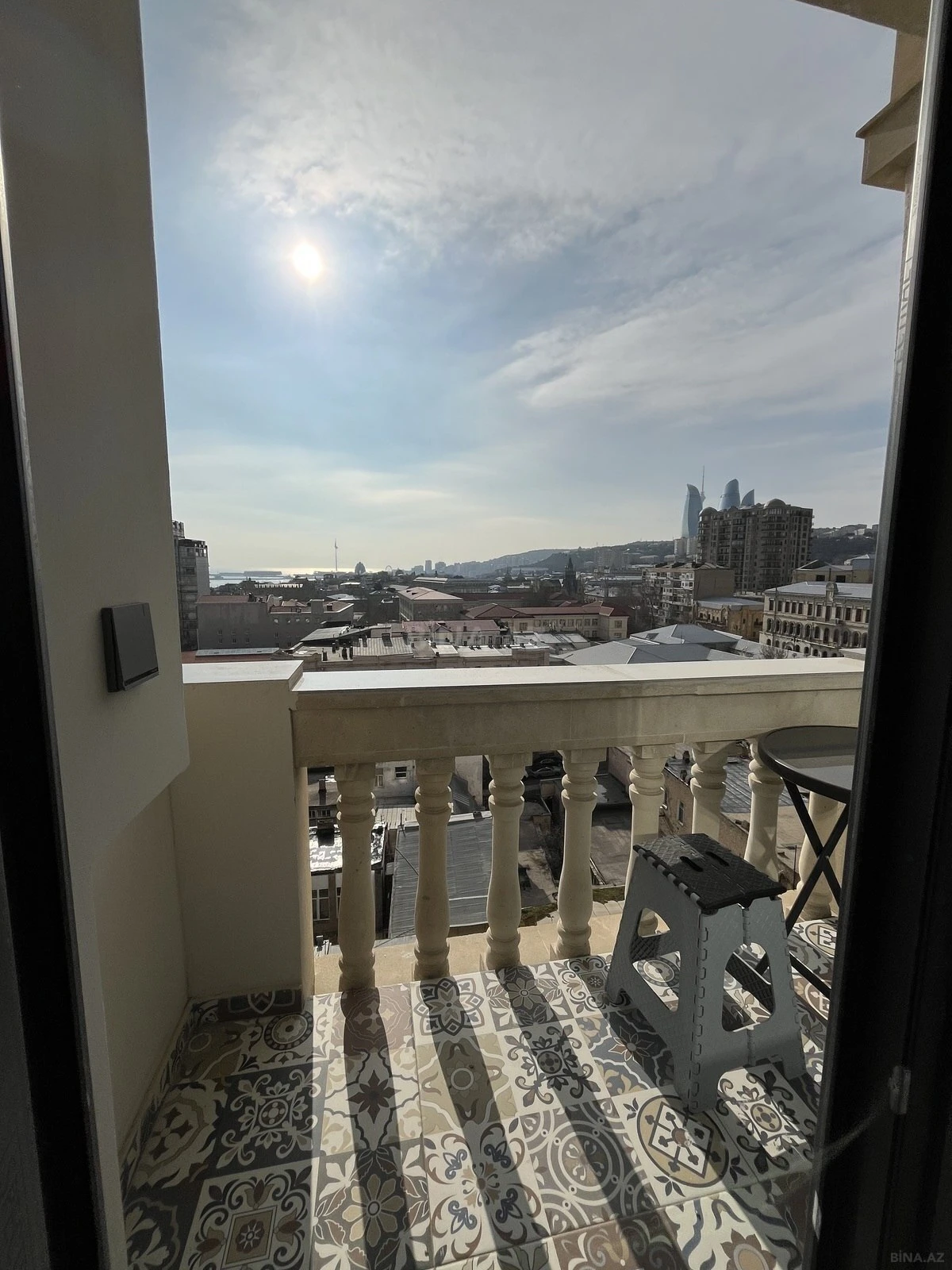 Kirayə verilir 2 otaqlı mənzil 80 m²