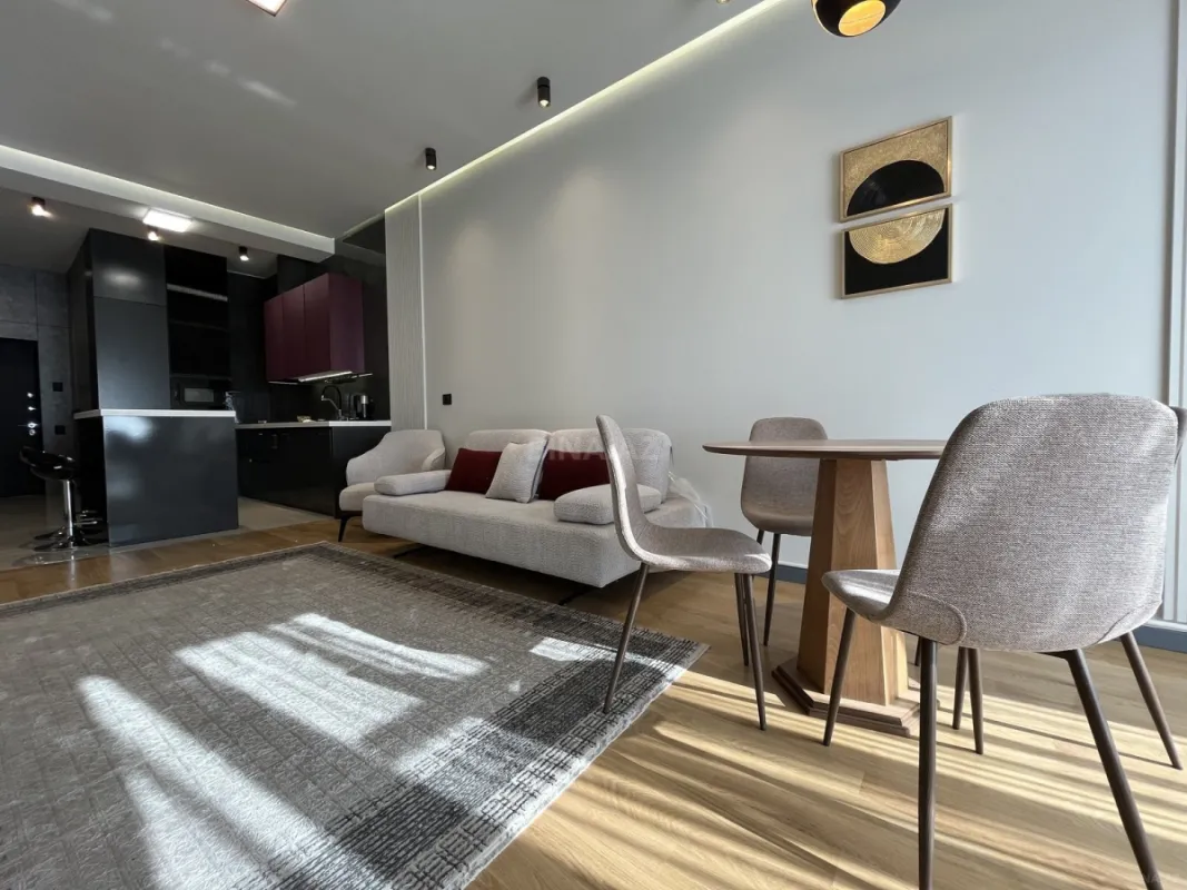 Kirayə verilir 2 otaqlı mənzil 80 m²