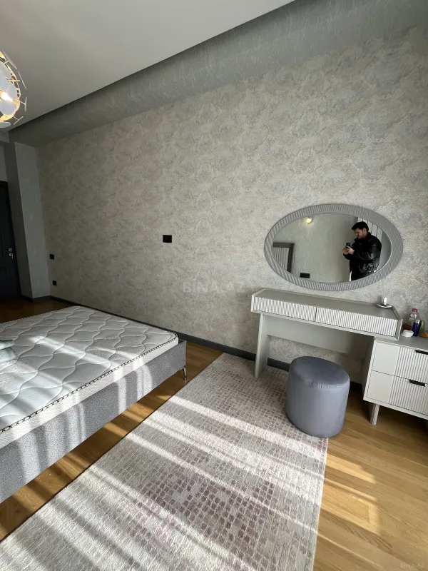 Kirayə verilir 2 otaqlı mənzil 80 m²