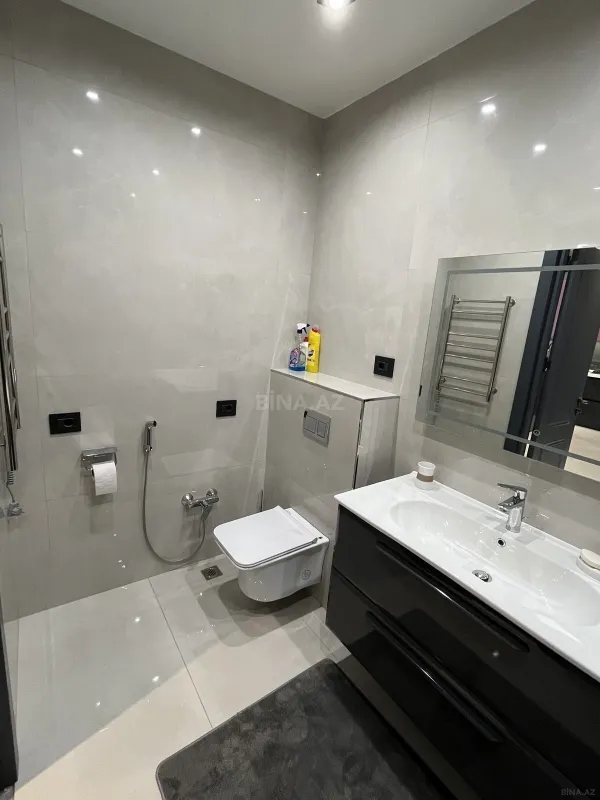 Kirayə verilir 2 otaqlı mənzil 80 m²