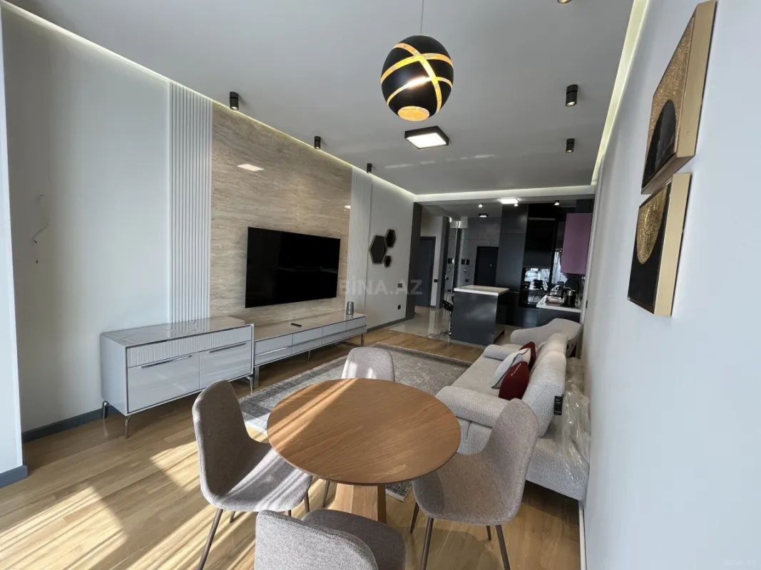 Kirayə verilir 2 otaqlı mənzil 80 m²
