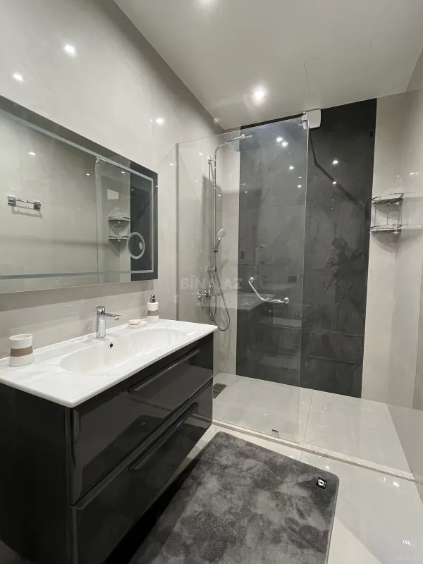 Kirayə verilir 2 otaqlı mənzil 80 m²