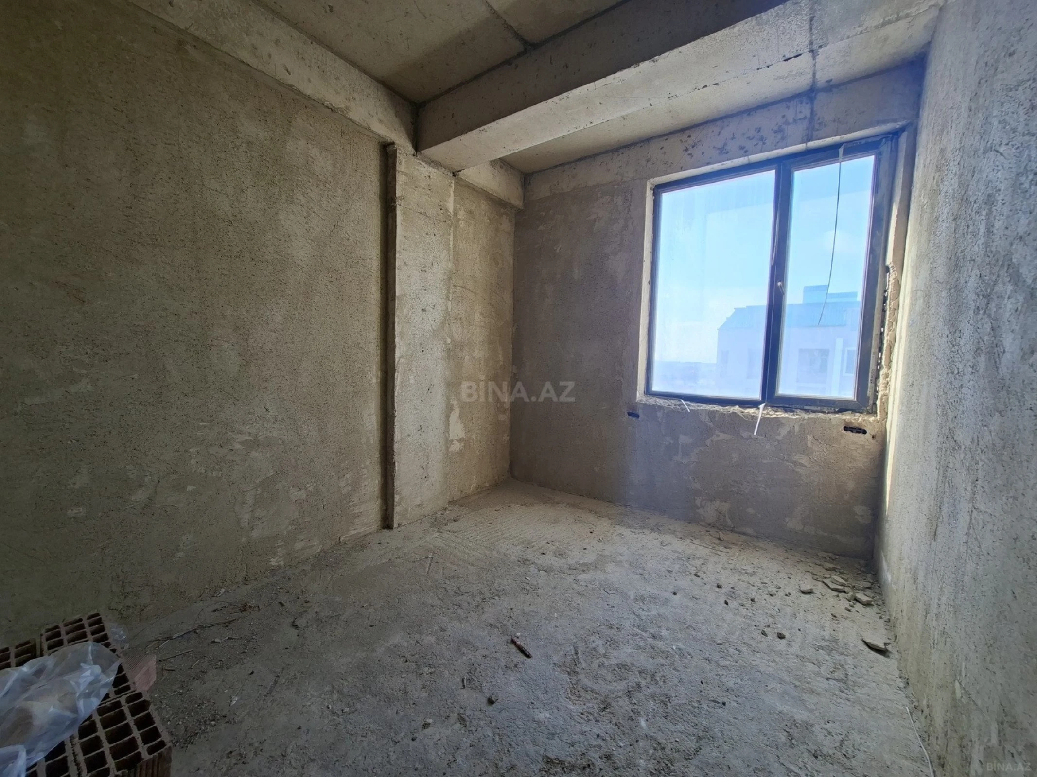 Satılır 3 otaqlı mənzil 96 m²
