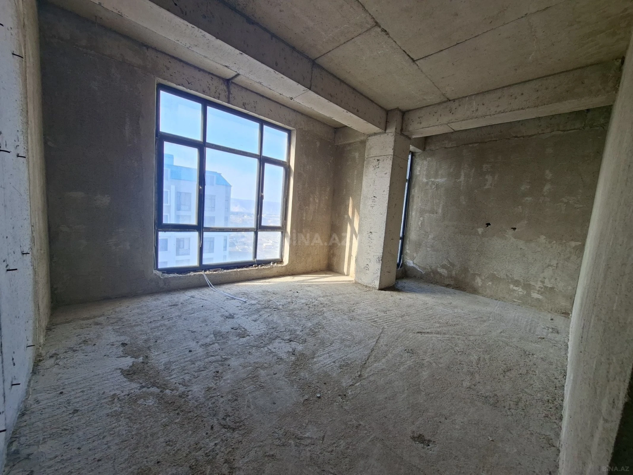 Satılır 3 otaqlı mənzil 96 m²