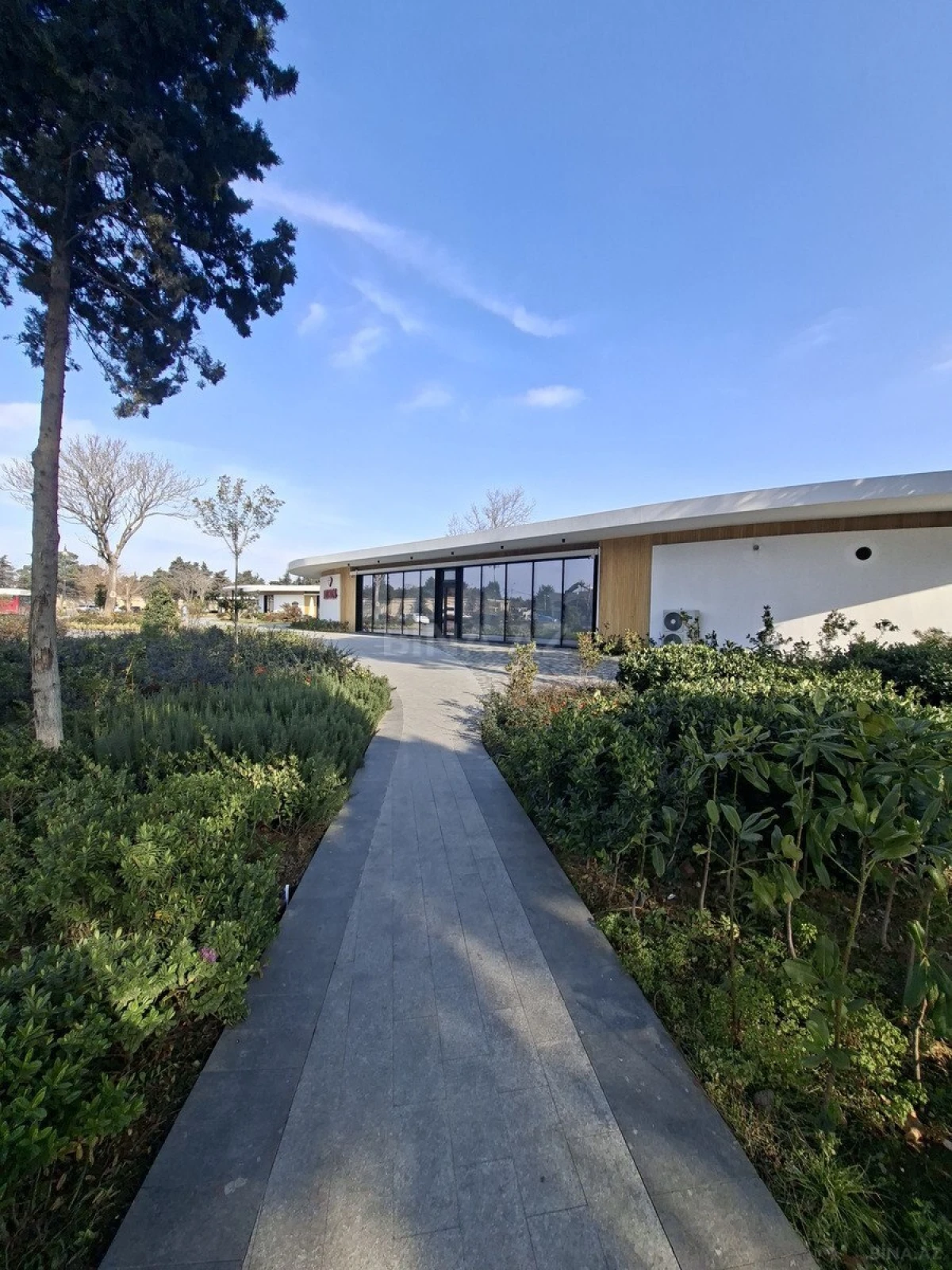 Satılır 3 otaqlı mənzil 96 m²