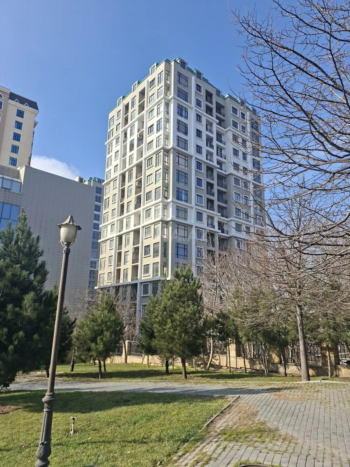Satılır 3 otaqlı mənzil 96 m²