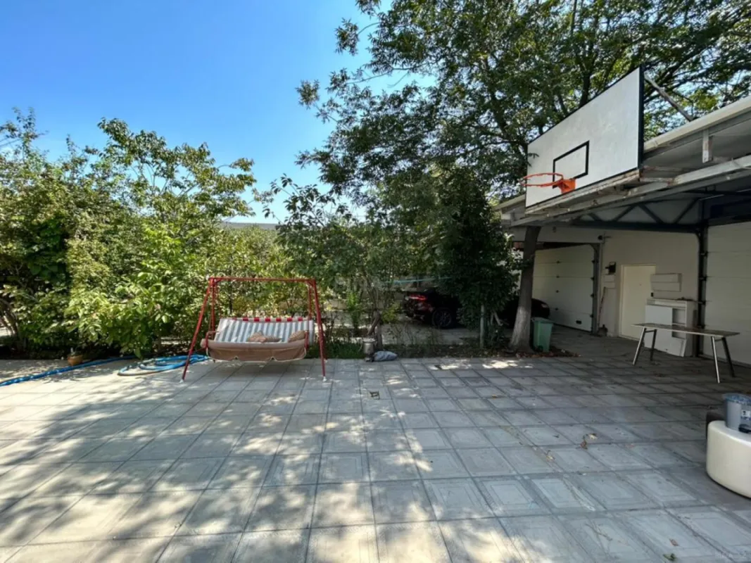 Kirayə verilir 5 otaqlı həyət evi 300 m²