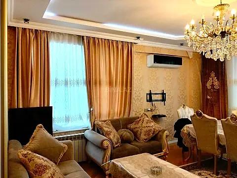 Satılır 4 otaqlı mənzil 145 m² — Bakı, İnşaatçılar 4 otaq 145.00 m²