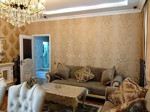 Satılır 4 otaqlı mənzil 145 m²