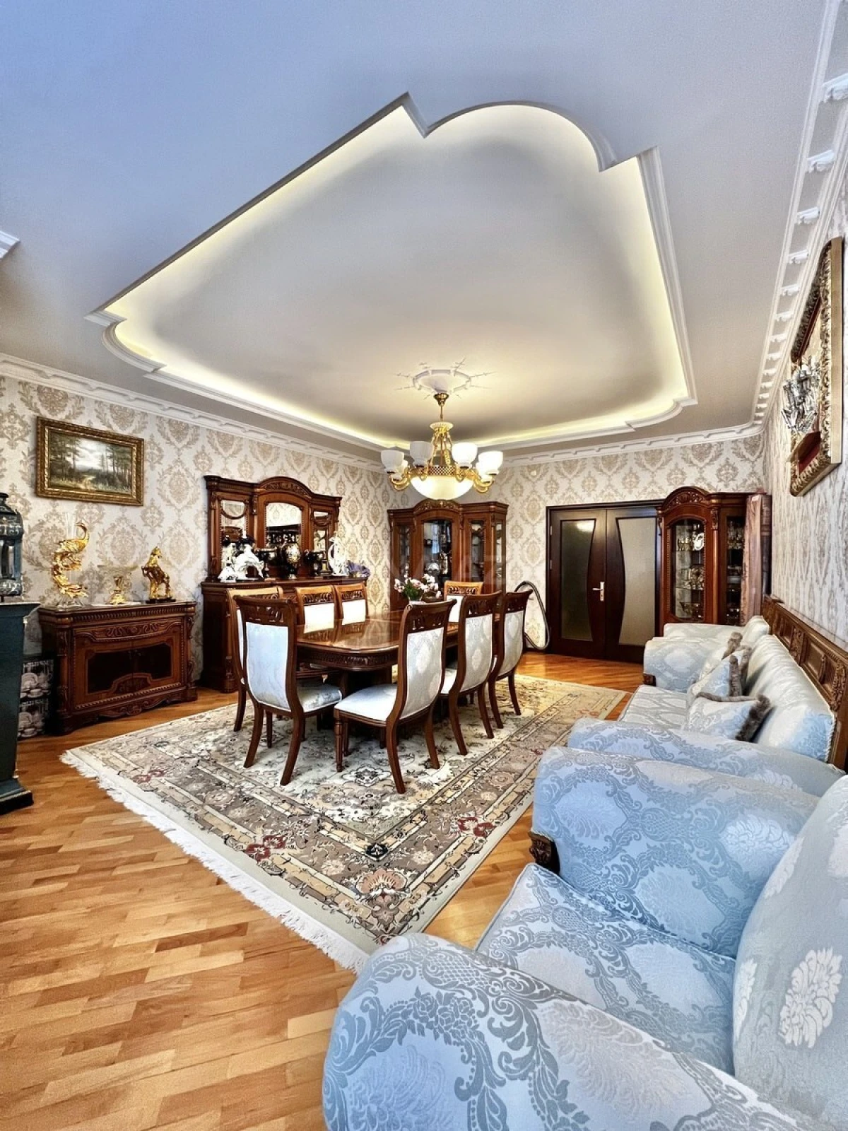 Satılır 3 otaqlı mənzil 152 m²