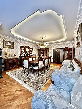 Satılır 3 otaqlı mənzil 152 m²