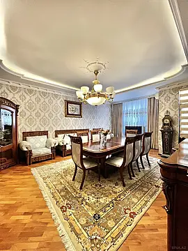 Satılır 3 otaqlı mənzil 152 m²