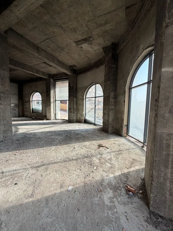 Satılır obyekt 125 m²